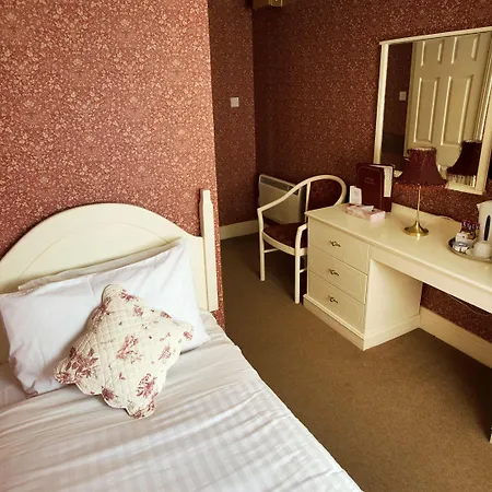 Bellbridge House 3*