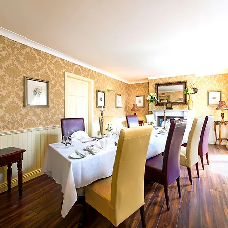 Bellbridge House Отель 3*