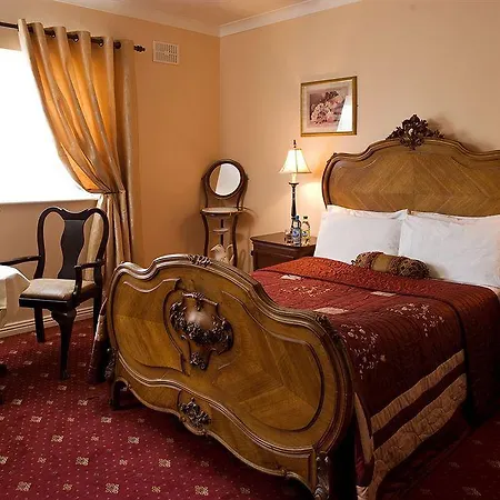 Bellbridge House Отель