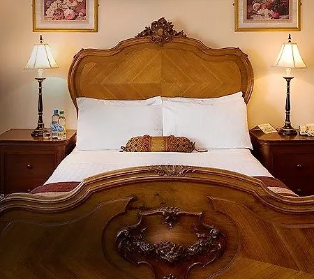 Bellbridge House Hotel 3*